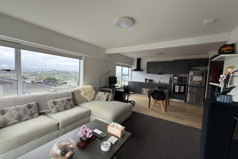 Photo of property in 12/32 Akaroa Drive, Maupuia, Wellington, 6022