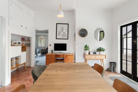 Photo of property in 3 Cologne Street, Martinborough, 5711