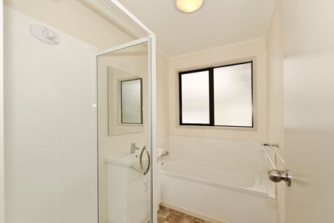 Photo of property in 1/46 Reynella Drive, Massey, Auckland, 0614