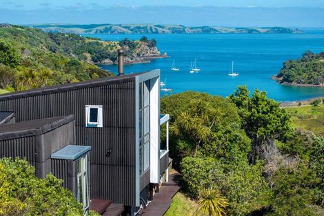 Photo of property in 25 Delamore Drive, Oneroa, Waiheke Island, 1081