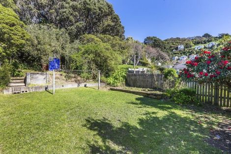 Photo of property in 124 Sutherland Road, Melrose, Wellington, 6023