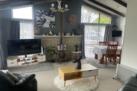 Photo of property in 107 Hyperion Drive, Randwick Park, Auckland, 2105