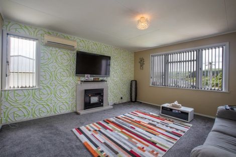 Photo of property in 42 Leicester Street, Cannons Creek, Porirua, 5024