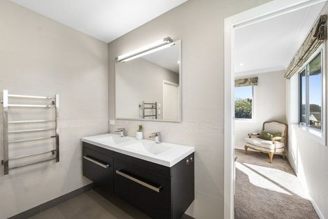 Photo of property in 3 Ponderosa Place, Opunake, 4616