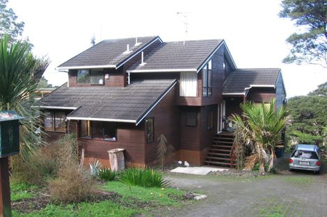 Photo of property in 22 Kauri Point Road, Laingholm, Auckland, 0604