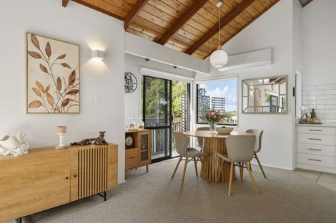 Photo of property in 10 Moorgreen Heights, Torbay, Auckland, 0630