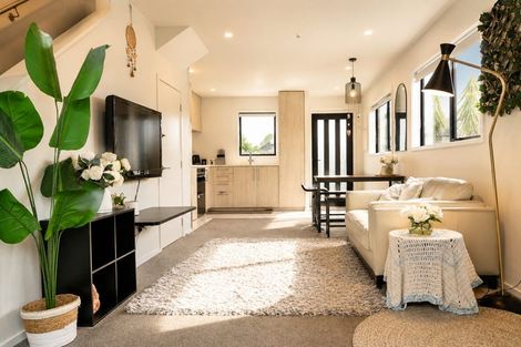 Photo of property in 5/241 Lincoln Road, Addington, Christchurch, 8024