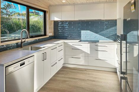 Photo of property in 17 Almora View, Ascot Park, Porirua, 5024