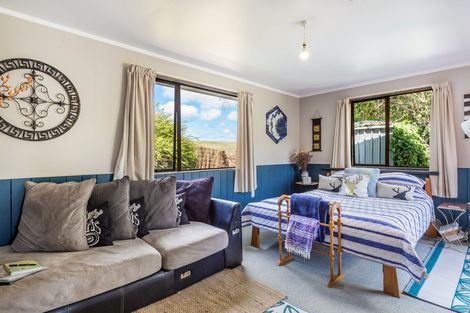 Photo of property in 2 Epping Place, Richmond Heights, Taupo, 3330