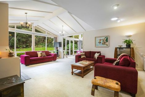 Photo of property in 3 Glentui Grove, Khandallah, Wellington, 6035