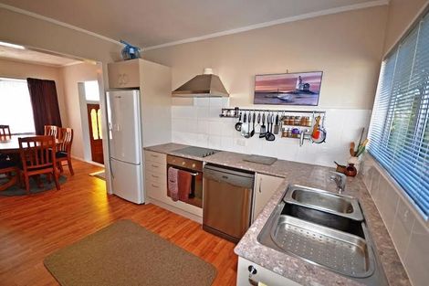 Photo of property in 9 Triangle Road, Massey, Auckland, 0614