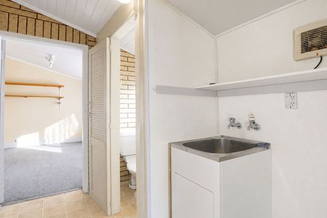Photo of property in 23a Kawaha Point Road, Fairy Springs, Rotorua, 3015