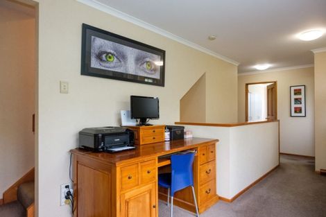 Photo of property in 2 Ettrick Street, Glenross, Dunedin, 9011