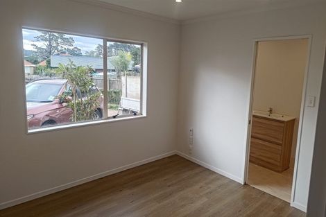 Photo of property in 8 Quartley Place, Huntington Park, Auckland, 2013