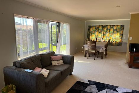 Photo of property in 3/66 Kawaha Point Road, Kawaha Point, Rotorua, 3010