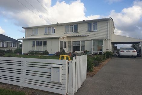 Photo of property in 26-28 Matipo Street, Castlecliff, Whanganui, 4501