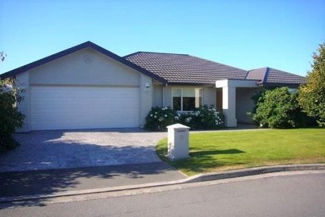 Photo of property in 2 Sheraton Place, Redwood, Christchurch, 8051
