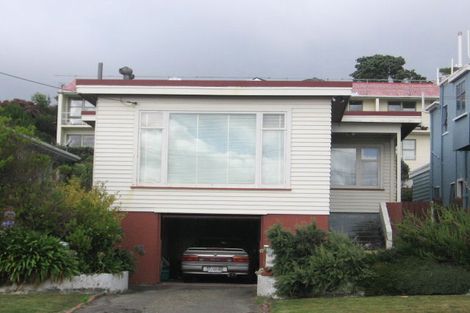 Photo of property in 40 Tanera Crescent, Brooklyn, Wellington, 6021