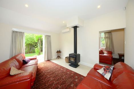 Photo of property in 27 Owles Terrace, New Brighton, Christchurch, 8061