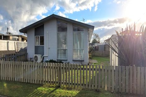 Photo of property in 24 Maire Street, Inglewood, 4330