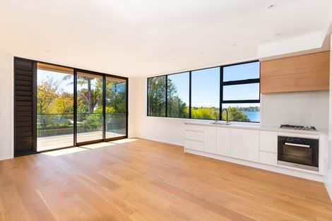 Photo of property in 14 Macbeth Court, Milford, Auckland, 0620