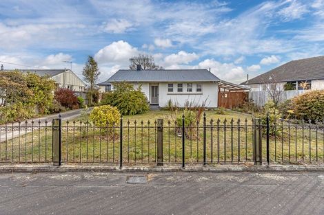 Photo of property in 25 Merrington Crescent, Aranui, Christchurch, 8061