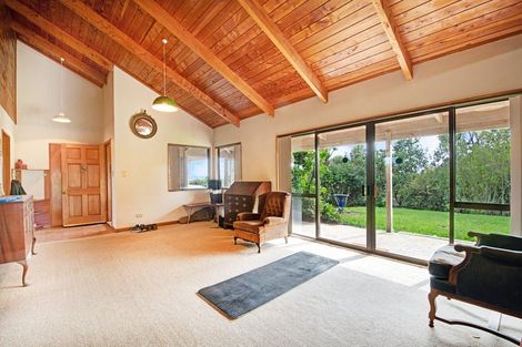 Photo of property in 83 Pipitiwai Drive, Helensville, Kaukapakapa, 0871