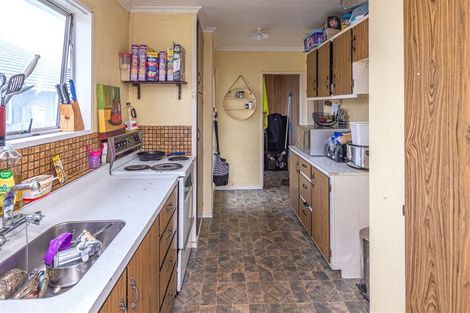 Photo of property in 39 Tongariro Street, Castlecliff, Whanganui, 4501