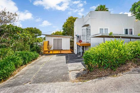 Photo of property in 1/8 Millbrook Road, Henderson, Auckland, 0612
