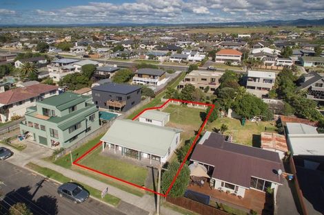 Photo of property in 18 Motiti Road, Papamoa Beach, Papamoa, 3118