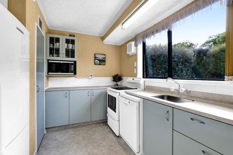 Photo of property in 2 Bronte Place, Whalers Gate, New Plymouth, 4310