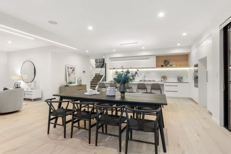 Photo of property in 35a Corunna Road, Milford, Auckland, 0620