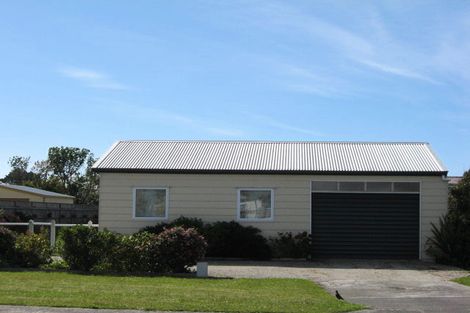 Photo of property in 8 Cook Street, Carters Beach, Westport, 7825