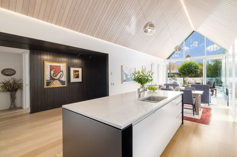 Photo of property in 5 Wroxton Terrace, Merivale, Christchurch, 8014