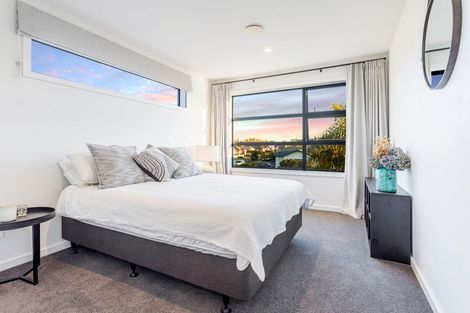 Photo of property in 8 Korako Drive, Kumeu, 0810