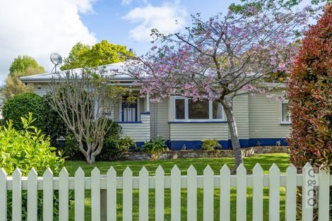 Photo of property in 6 Albert Street, Riverhead, 0820