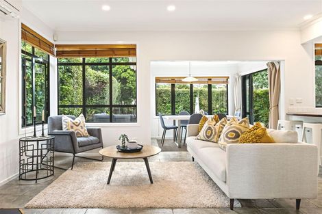 Photo of property in 21 Macnay Way, Murrays Bay, Auckland, 0630