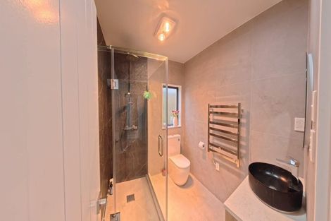 Photo of property in 64 Glengarry Road, Glen Eden, Auckland, 0602
