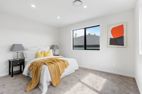 Photo of property in 17b Kathleen Street, Totara Vale, Auckland, 0627