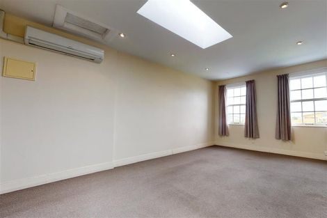 Photo of property in 2/259-263 Jackson Street, Petone, Lower Hutt, 5012