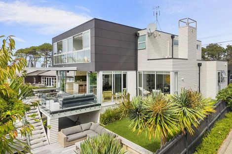Photo of property in 1/129 Kowhai Road, Mairangi Bay, Auckland, 0630