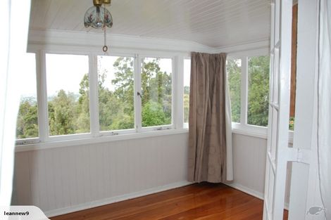 Photo of property in 8 Park Road, Titirangi, Auckland, 0604