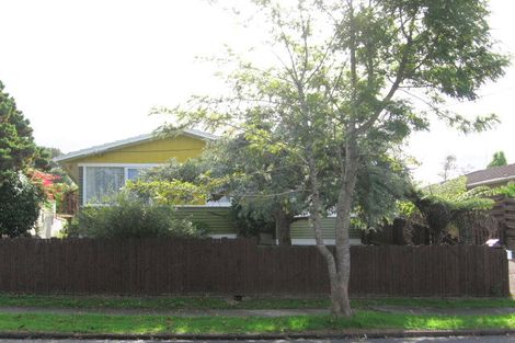 Photo of property in 33 Kamara Road, Glen Eden, Auckland, 0602