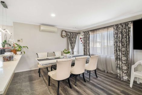 Photo of property in 35 Amaretto Avenue, Flat Bush, Auckland, 2019