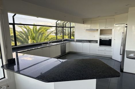 Photo of property in 30 Sylvan Park Avenue, Milford, Auckland, 0620