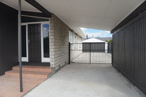 Photo of property in 19 Talltree Avenue, Avonhead, Christchurch, 8042