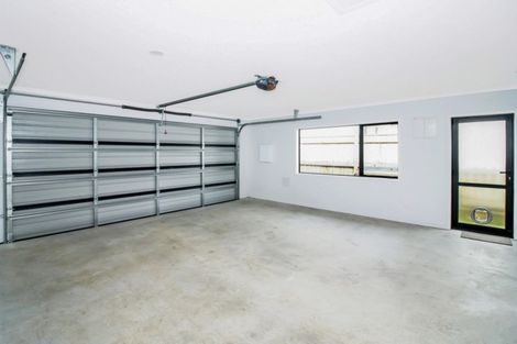 Photo of property in 2 Ongarui Close, Whalers Gate, New Plymouth, 4310