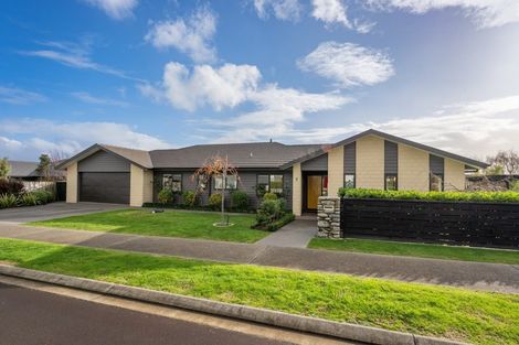 Photo of property in 2 Pohatu Lane, Otaki, 5512