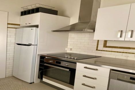 Photo of property in 70-72 Vauxhall Road, Devonport, Auckland, 0624