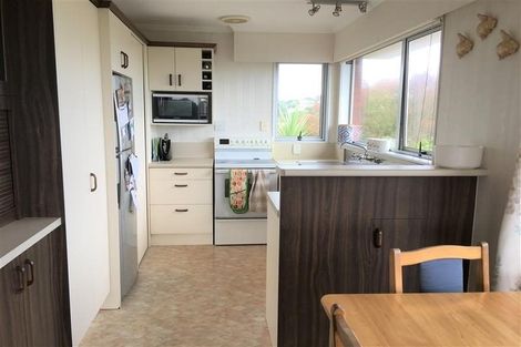 Photo of property in 5a Te Mara Place, Merrilands, New Plymouth, 4312